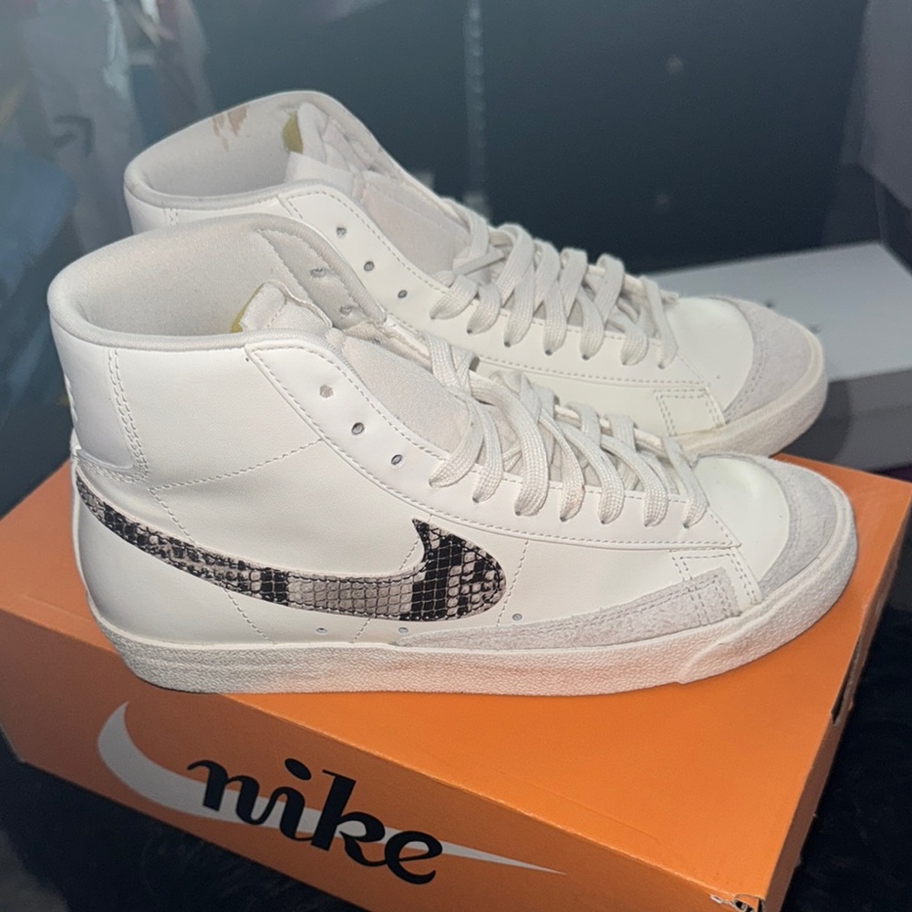 Nike White and Black Snake Print Sneakers